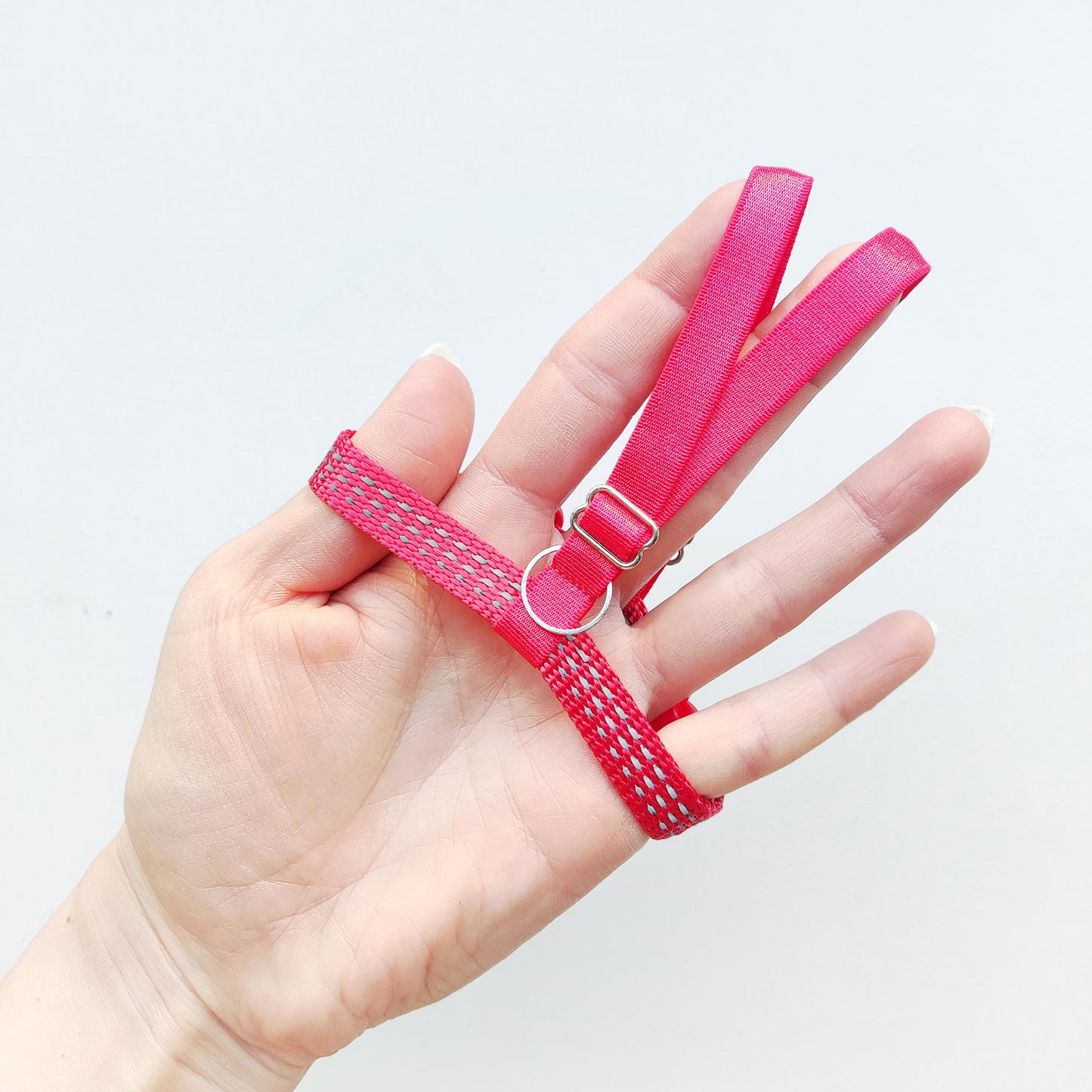 Pigeon Harness "Sophie" - Reflective Bird Flight Harness with Soft-brake Leash Extender - Fire Red