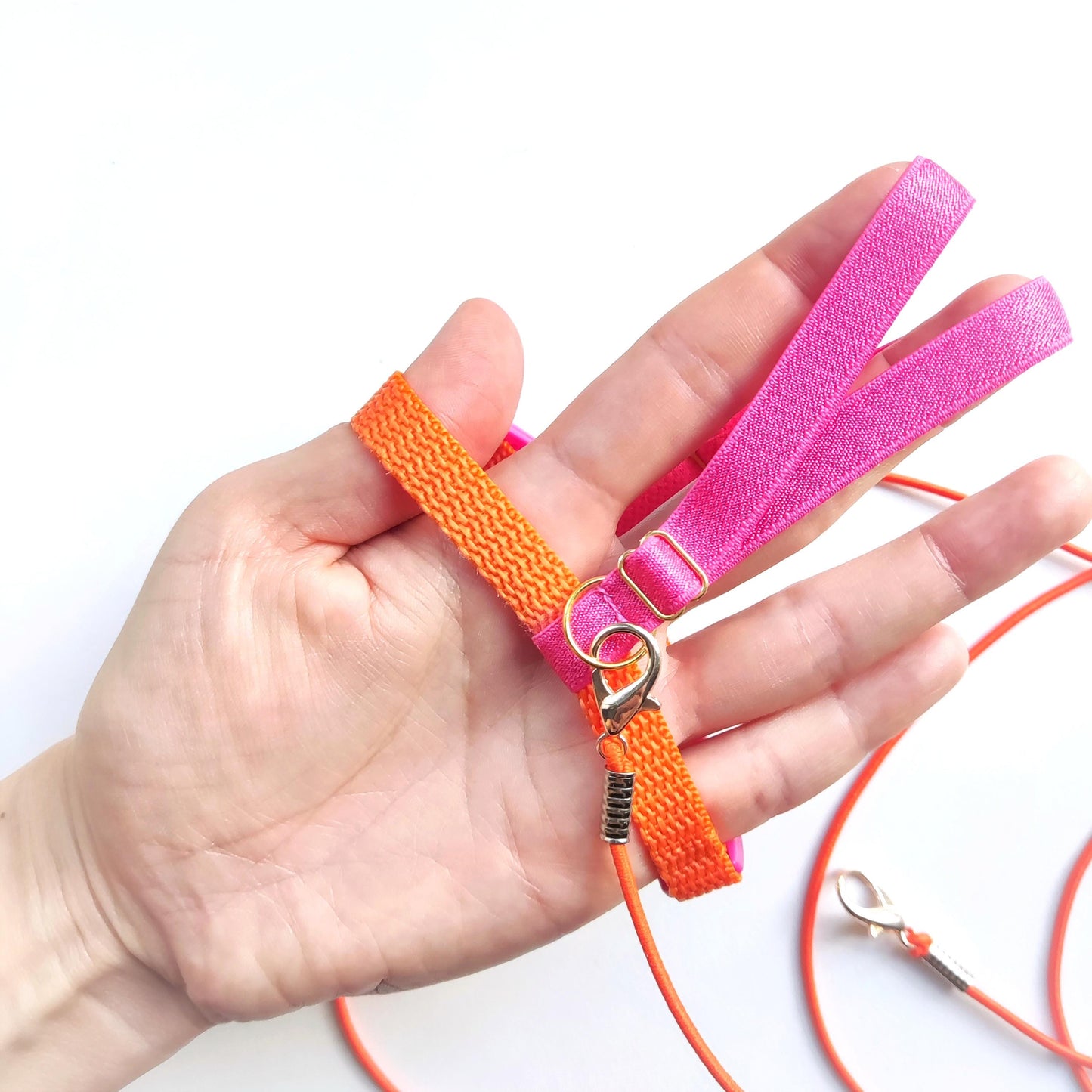Pigeon Harness "Sophie" - Bird Flight Harness with Soft-brake Leash Extender - Disco Orange and Pink